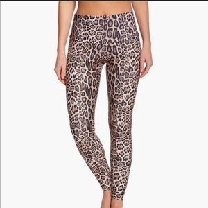 Onzie high rise leopard print leggings XL